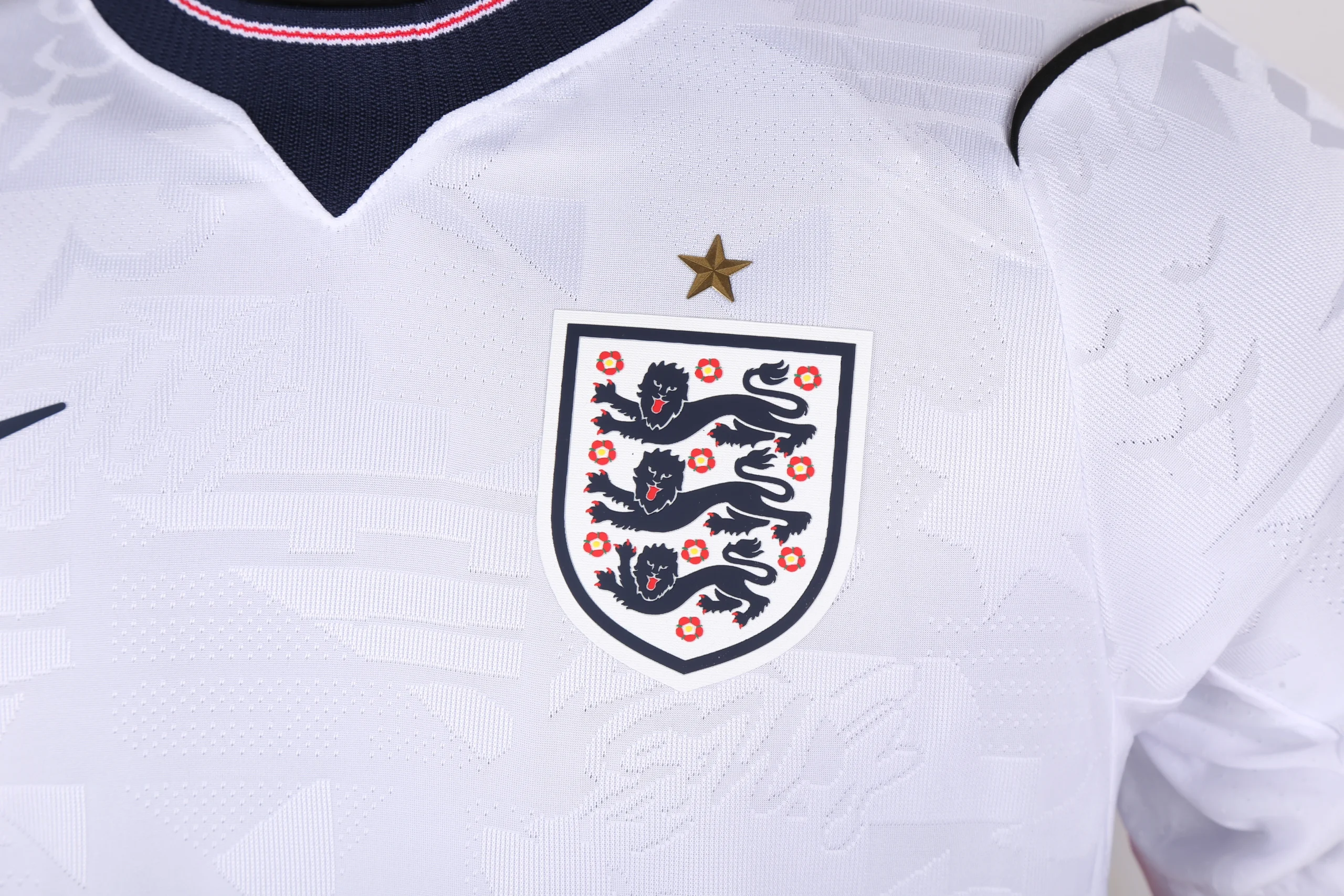 England Trikot 2026 - England Trikot Kaufen | trikotfussballshop