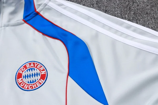 Trikot 2025 2026 - Bayern München Trainingsanzug | trikotfussballshop