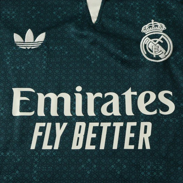 Real Madrid Kinder Set 2026 2027 Grün - Real Madrid Kinder Günstig | trikotfussballshop