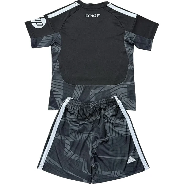 Real Madrid Kinder Set 2026 2027 Schwarz - Real Madrid Kinder Günstig | trikotfussballshop